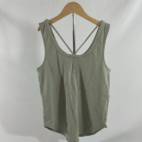 Excellent Pre-Owned Condition Chaser Tank Top Sz Sm in Gorgeous Green - Picture 2 of 3